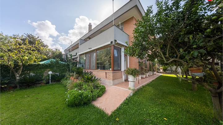 Villa Lavinio Mare zona Giornalisti